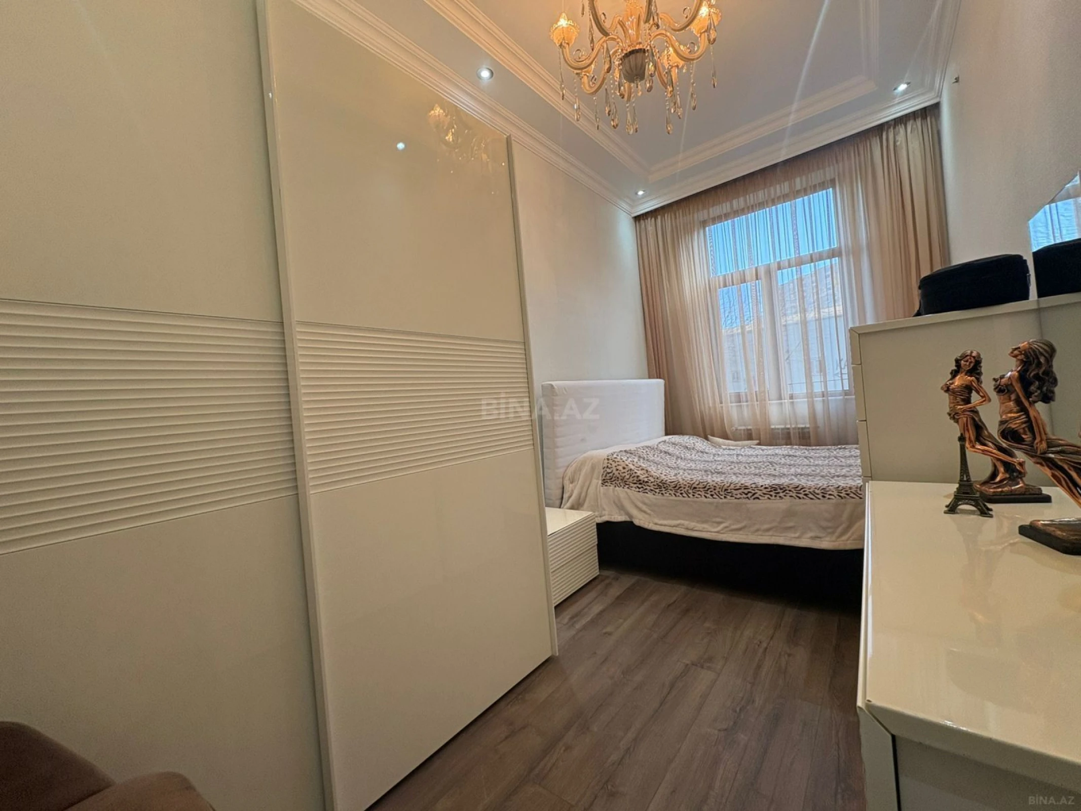 Satılır 3 otaqlı mənzil 75 m²