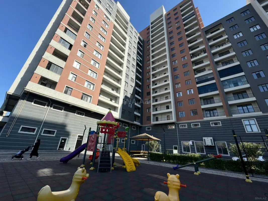 Satılır 2 otaqlı mənzil 109 m²