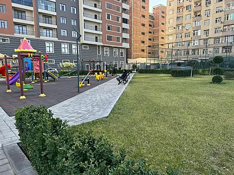 Satılır 2 otaqlı mənzil 109 m²