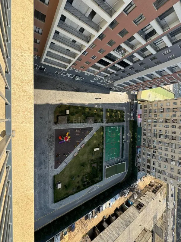 Satılır 2 otaqlı mənzil 109 m²