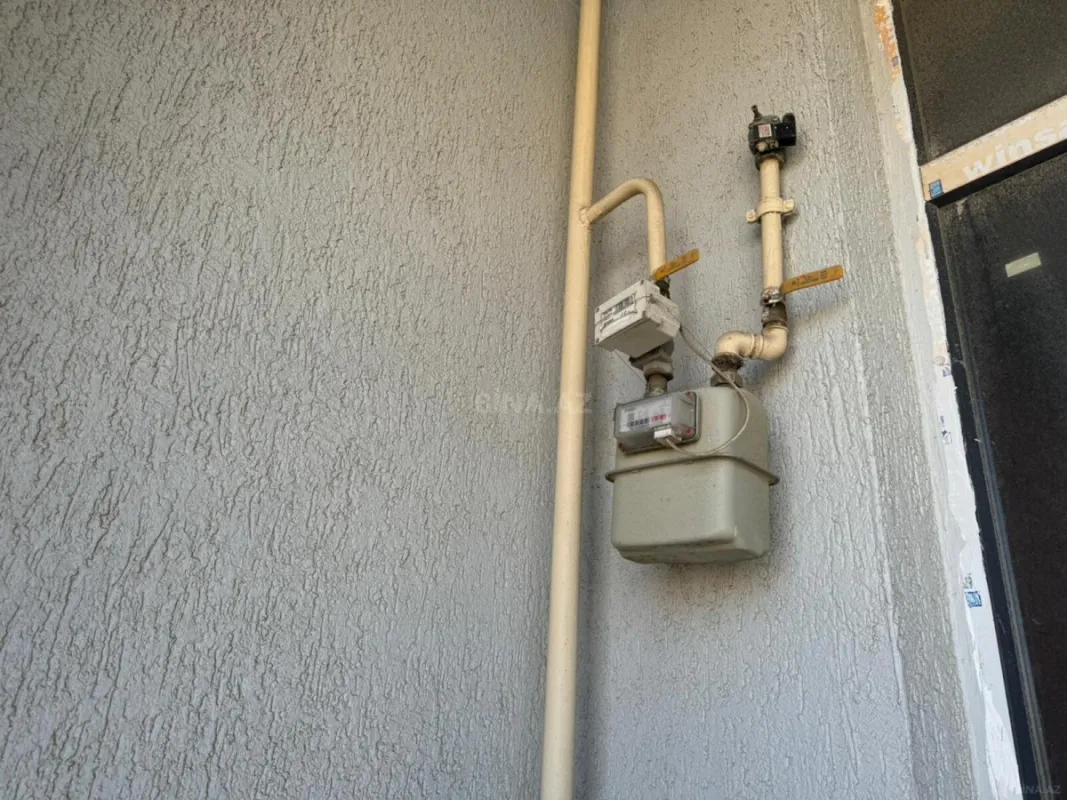 Satılır 2 otaqlı mənzil 109 m²