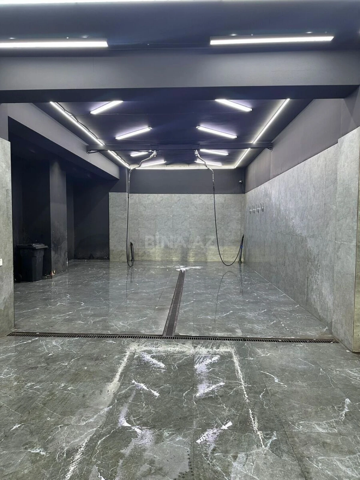 Satılır obyekt 216 m²