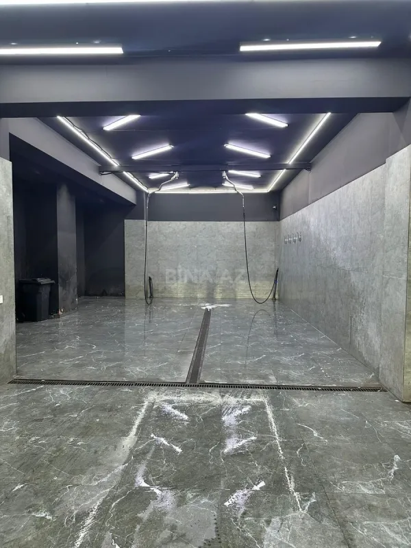 Satılır obyekt 216 m²