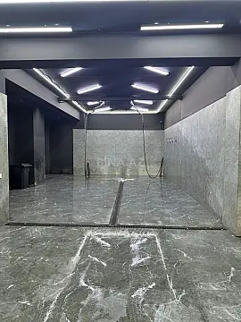 Satılır obyekt 216 m²