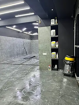 Satılır obyekt 216 m²