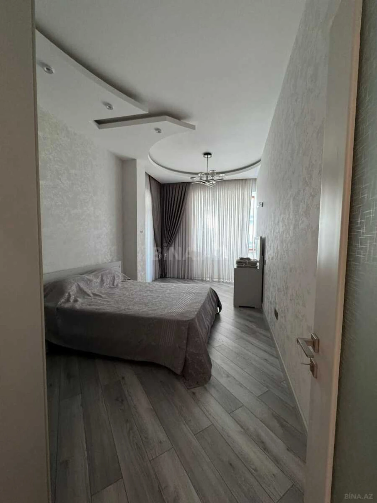 Kirayə verilir 3 otaqlı mənzil 120 m²