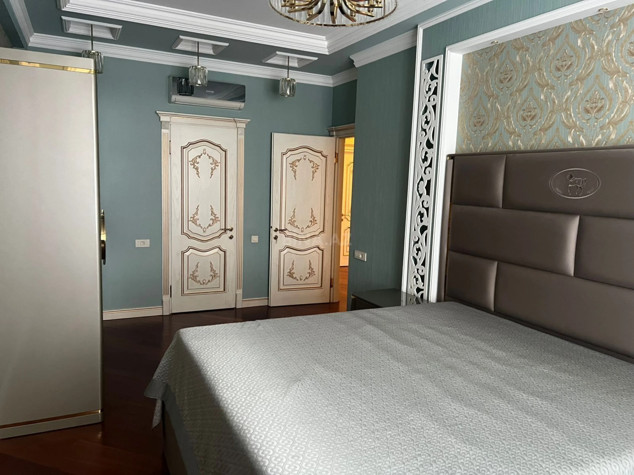 Kirayə verilir 3 otaqlı mənzil 135 m²