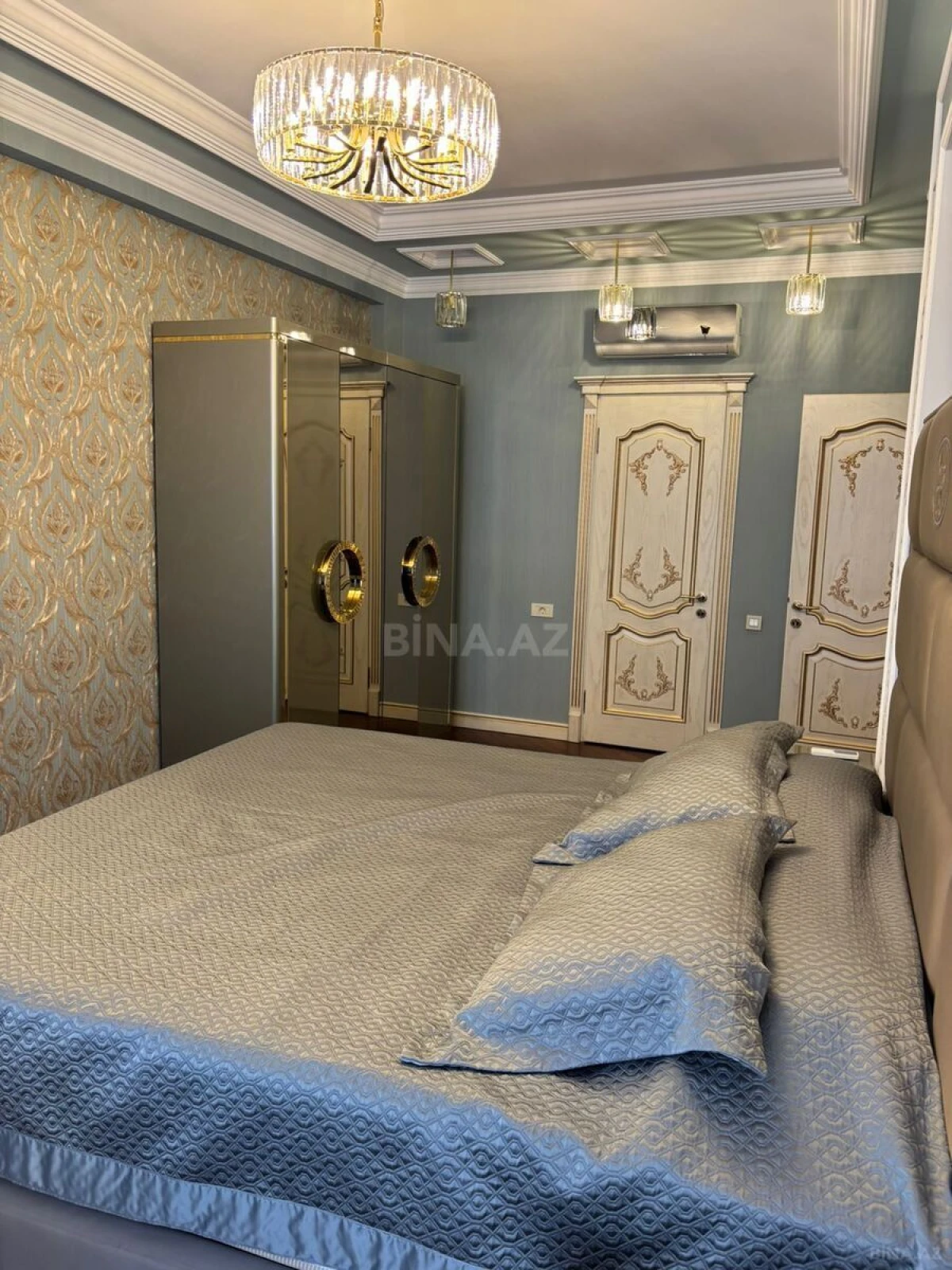 Kirayə verilir 3 otaqlı mənzil 135 m²