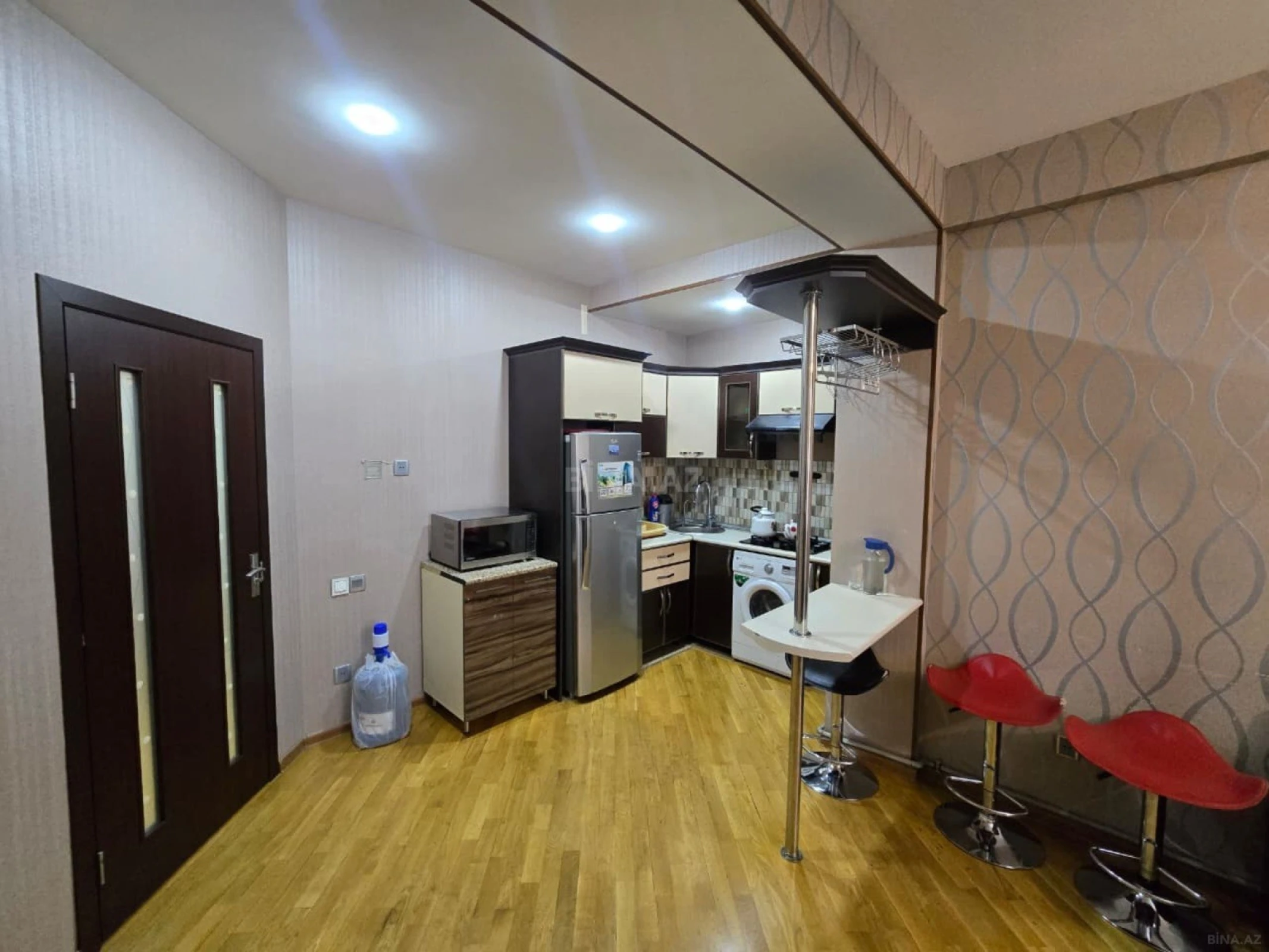 Kirayə verilir 3 otaqlı mənzil 101 m²