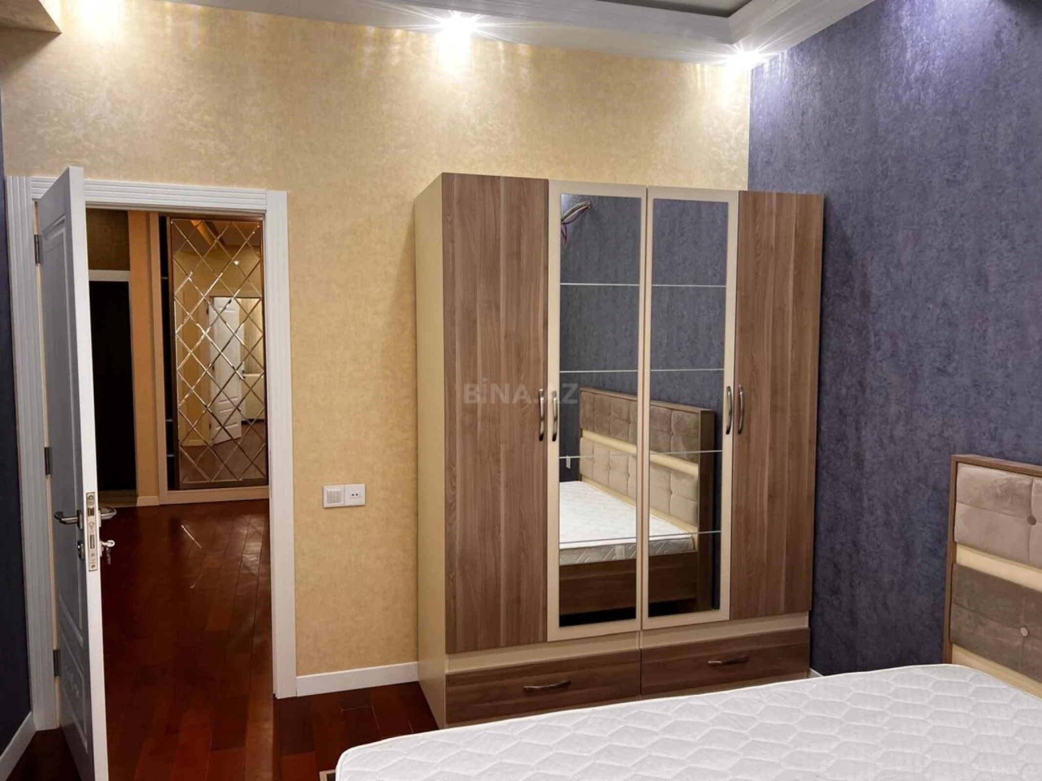 Kirayə verilir 3 otaqlı mənzil 100 m²