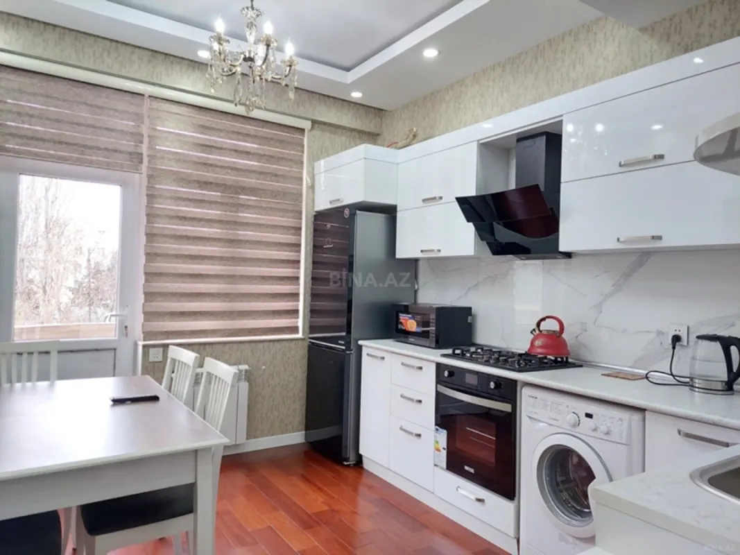 Kirayə verilir 3 otaqlı mənzil 100 m²