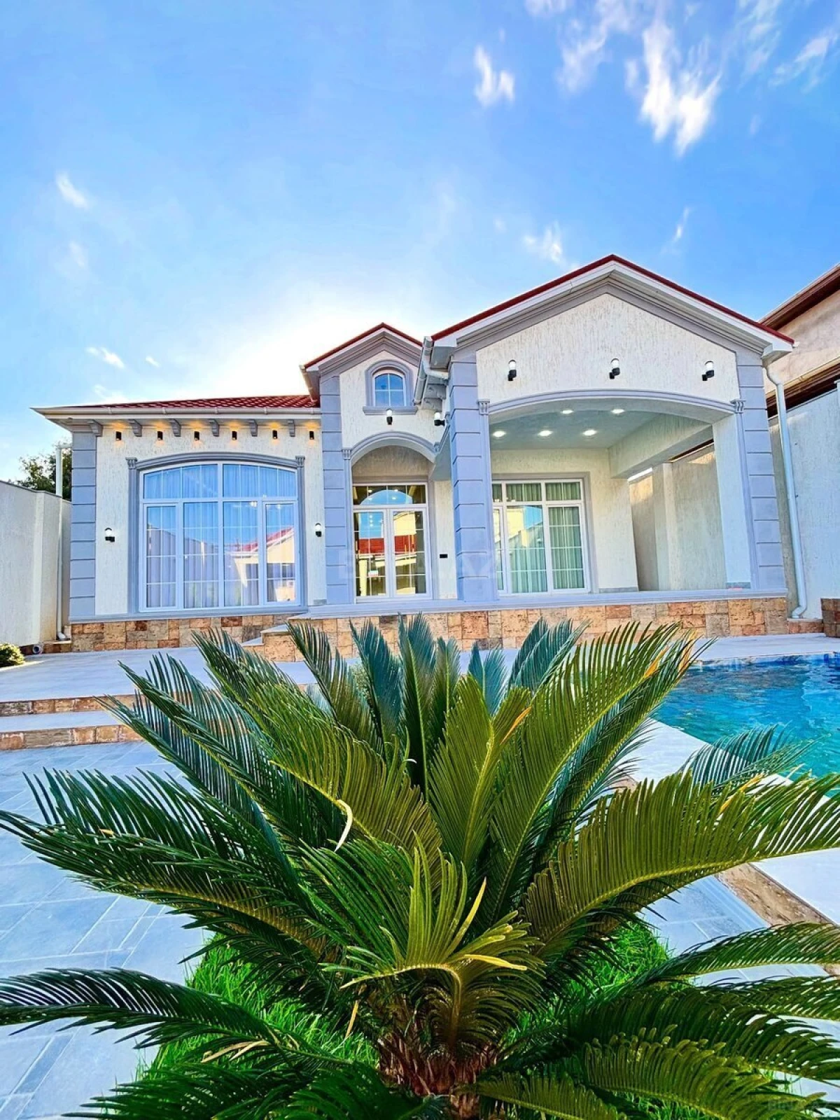 Satılır 3 otaqlı həyət evi 160 m²