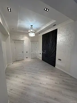 Satılır 3 otaqlı mənzil 136 m²
