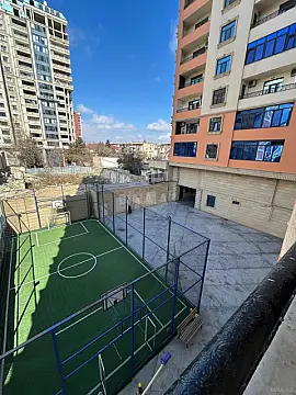 Satılır 3 otaqlı mənzil 136 m²