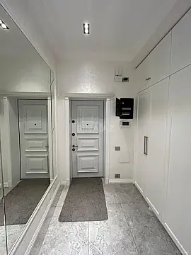 Satılır 3 otaqlı mənzil 136 m²