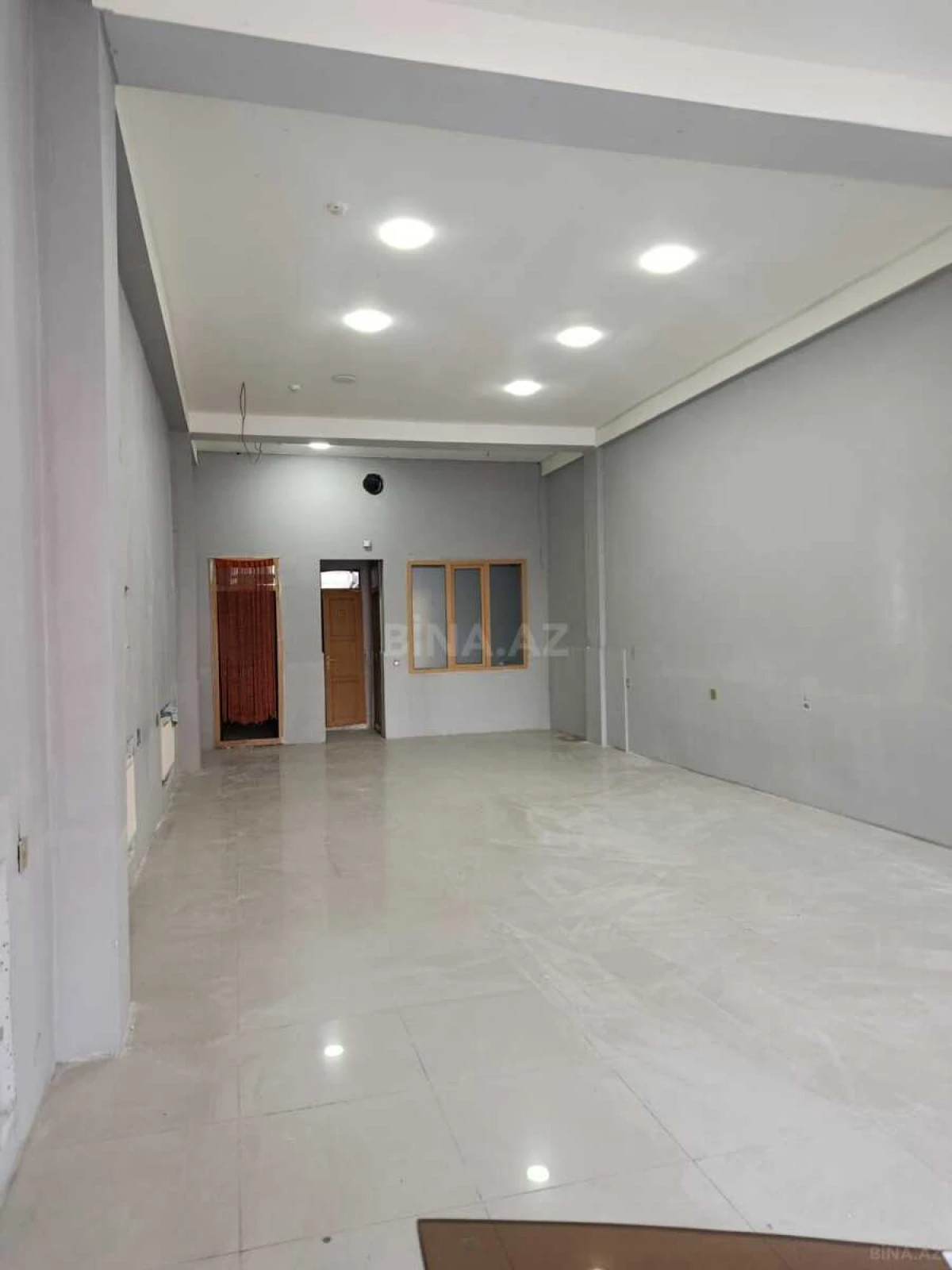 Kirayə verilir obyekt 80 m²