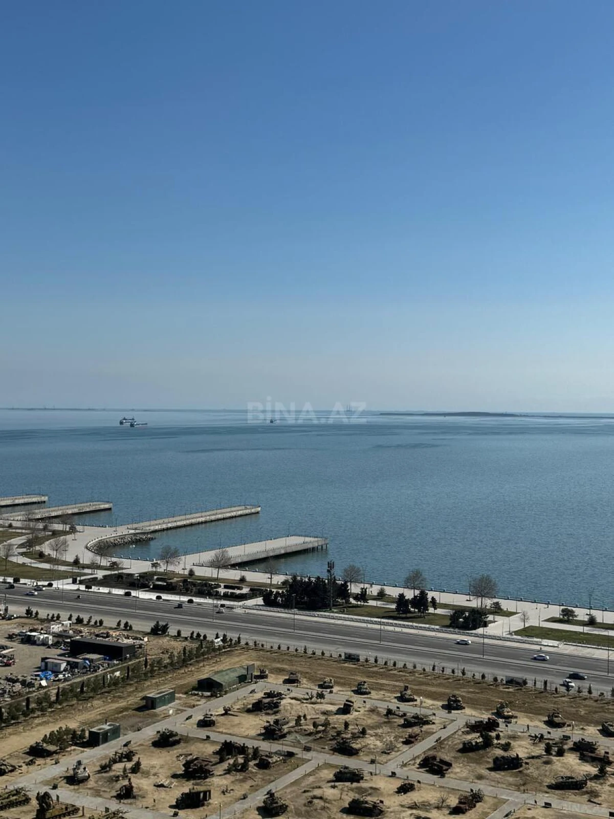 Kirayə verilir 3 otaqlı mənzil 220 m²