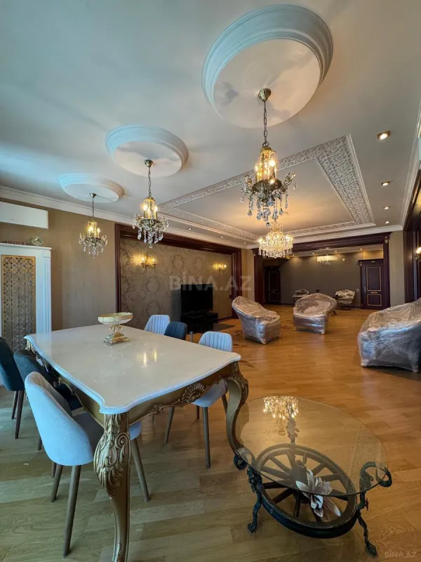 Kirayə verilir 3 otaqlı mənzil 220 m²