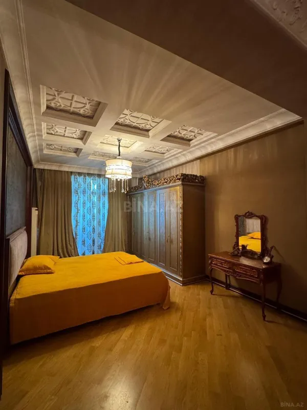 Kirayə verilir 3 otaqlı mənzil 220 m²