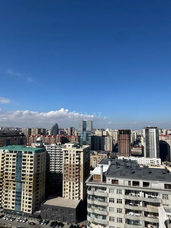 Kirayə verilir 3 otaqlı mənzil 220 m²