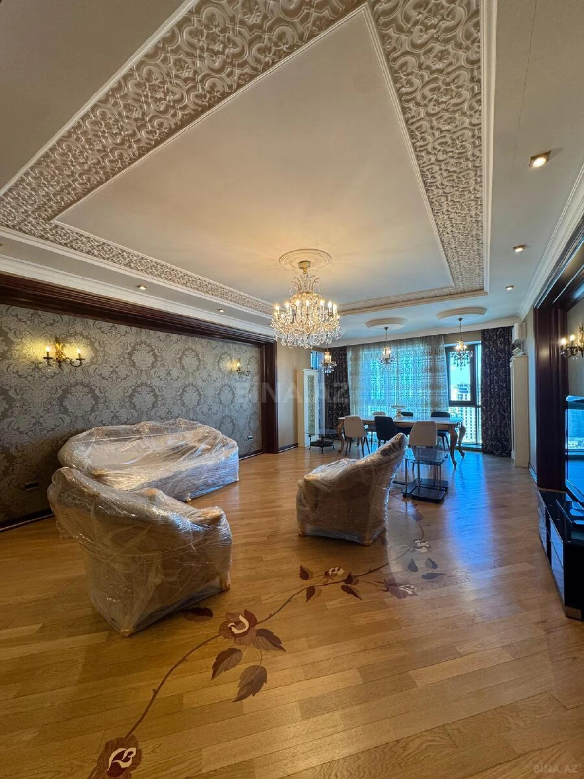 Kirayə verilir 3 otaqlı mənzil 220 m²