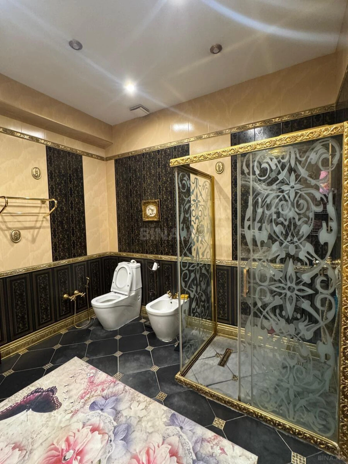 Kirayə verilir 3 otaqlı mənzil 220 m²