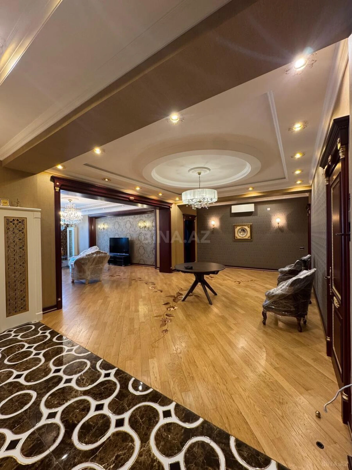 Kirayə verilir 3 otaqlı mənzil 220 m²