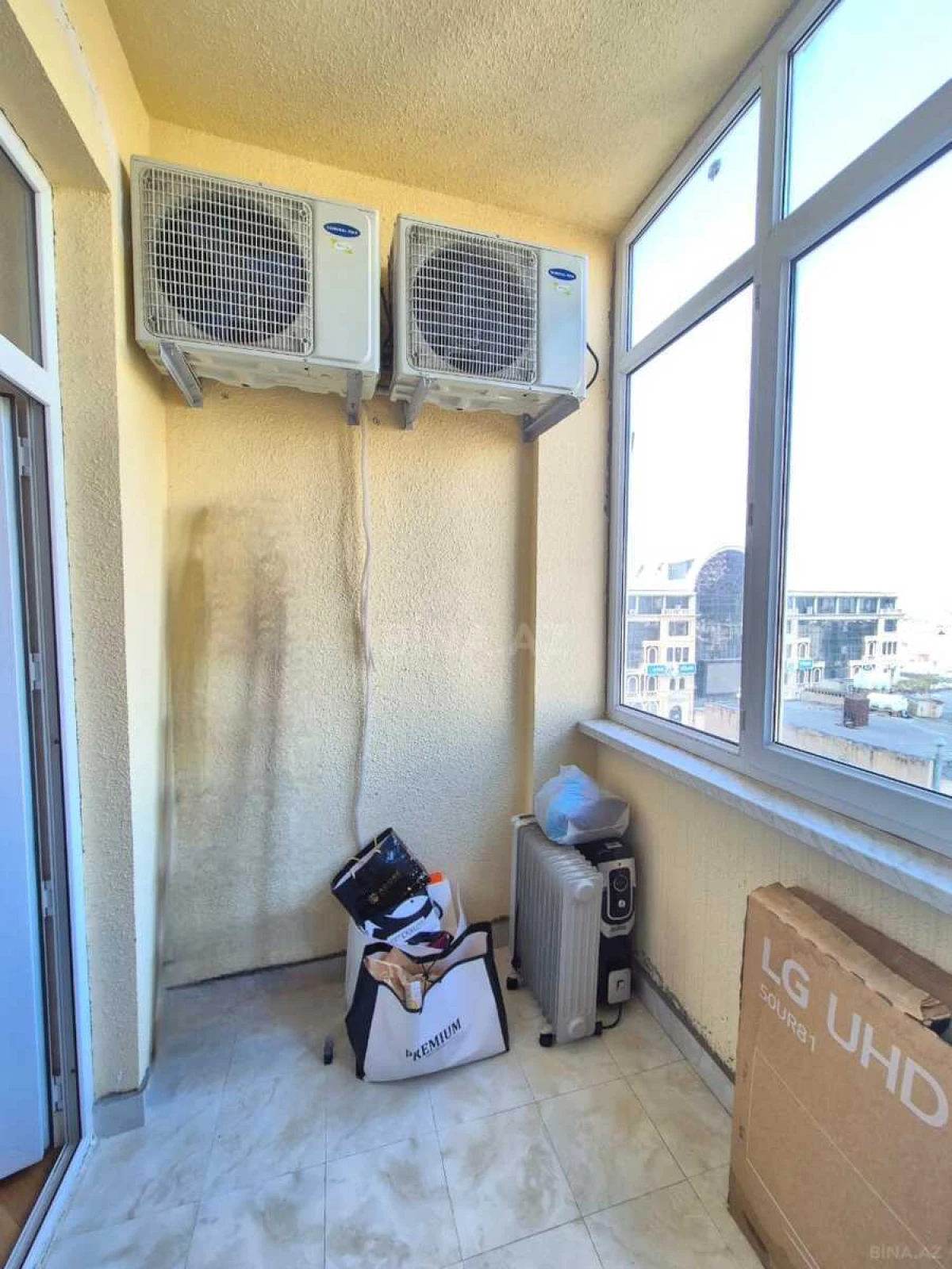 Satılır 3 otaqlı mənzil 145 m²