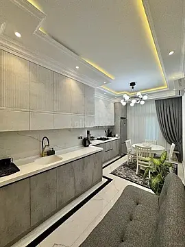 Satılır 3 otaqlı mənzil 125 m²
