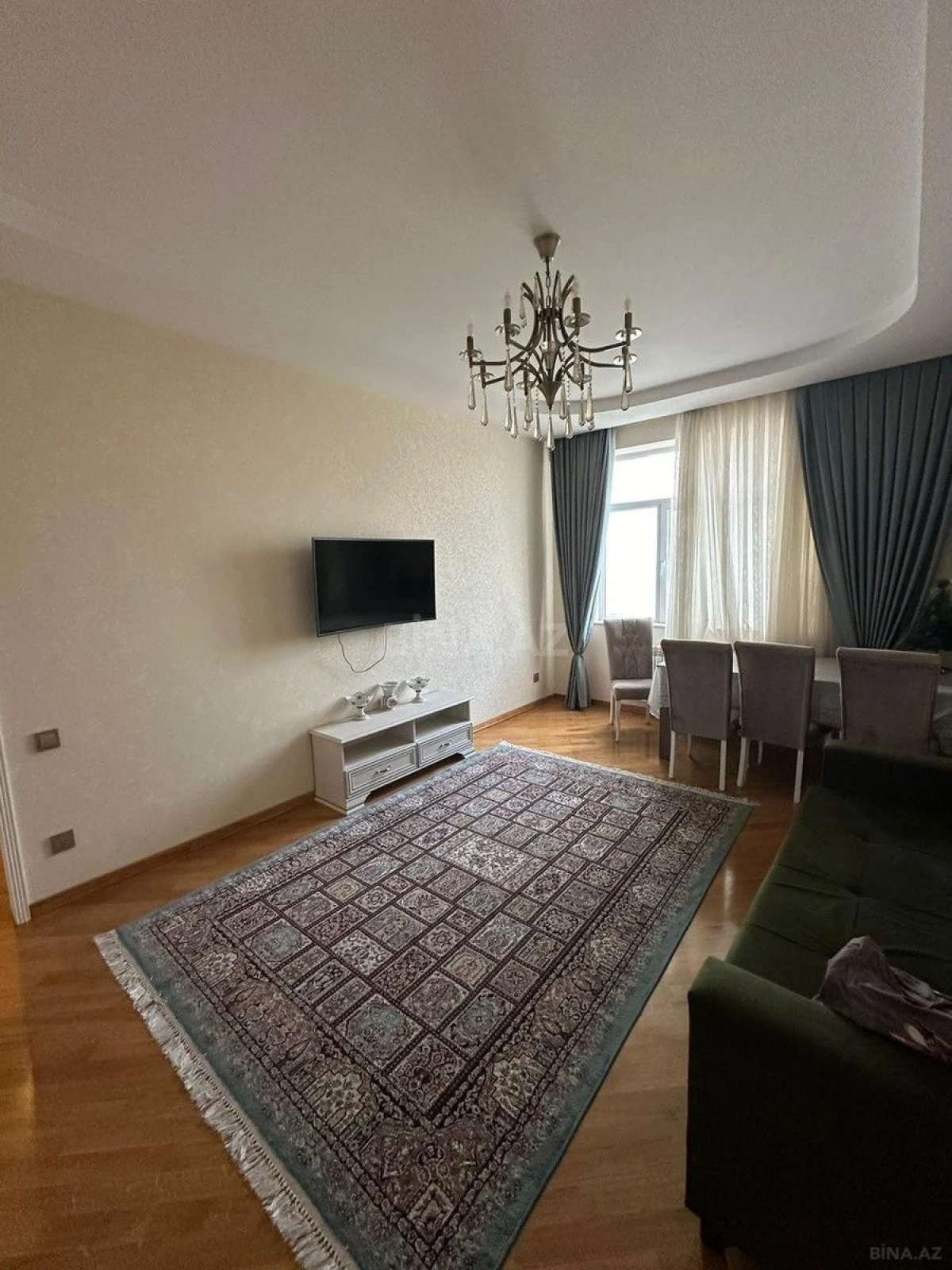 Kirayə verilir 3 otaqlı mənzil 110 m²