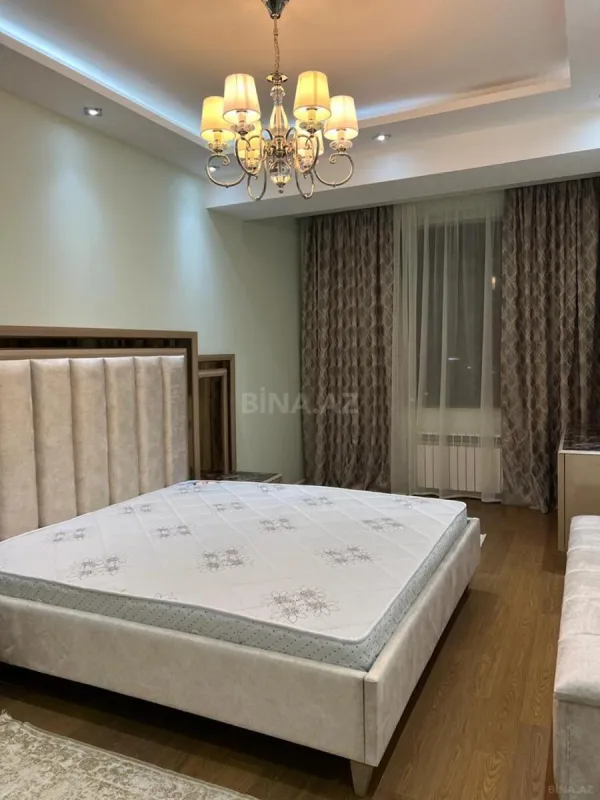 Kirayə verilir 2 otaqlı mənzil 90 m²