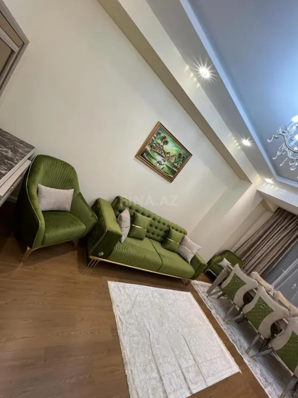 Kirayə verilir 2 otaqlı mənzil 90 m²