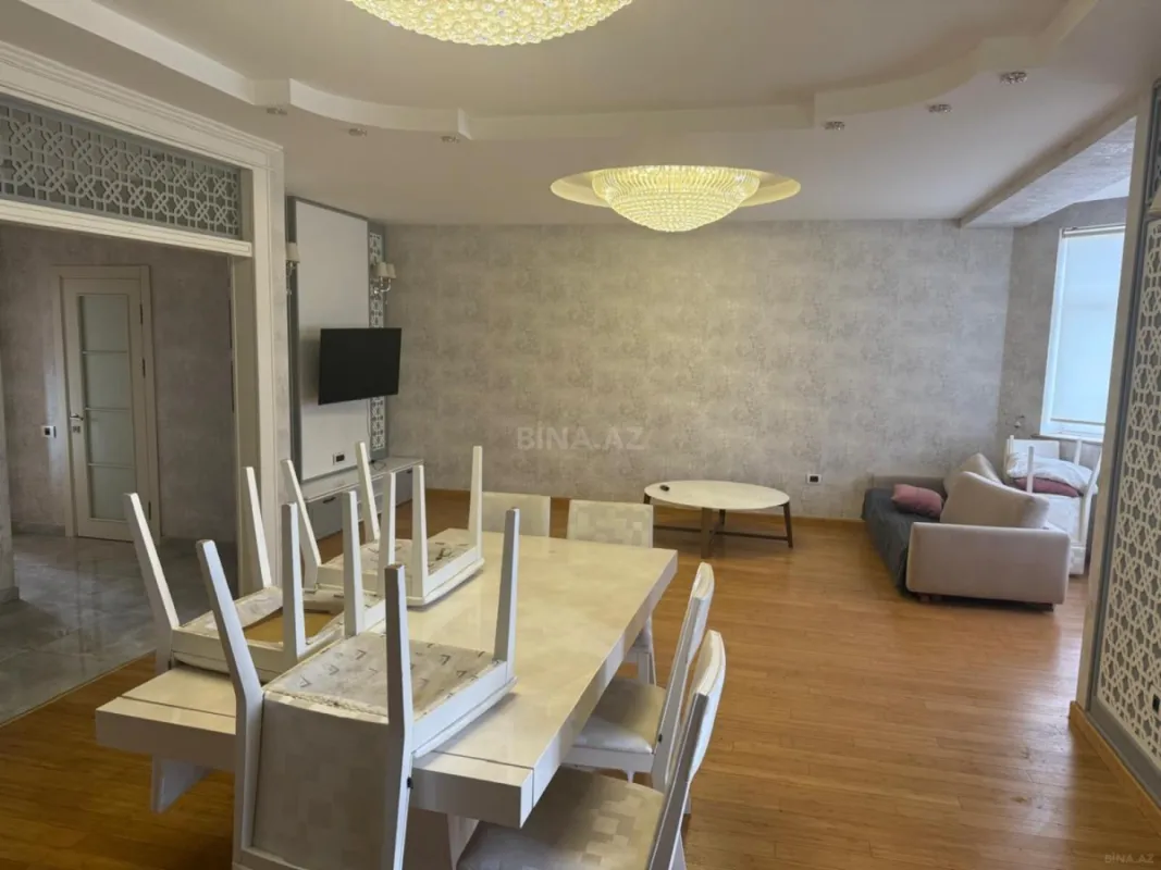 Kirayə verilir 2 otaqlı mənzil 85 m²