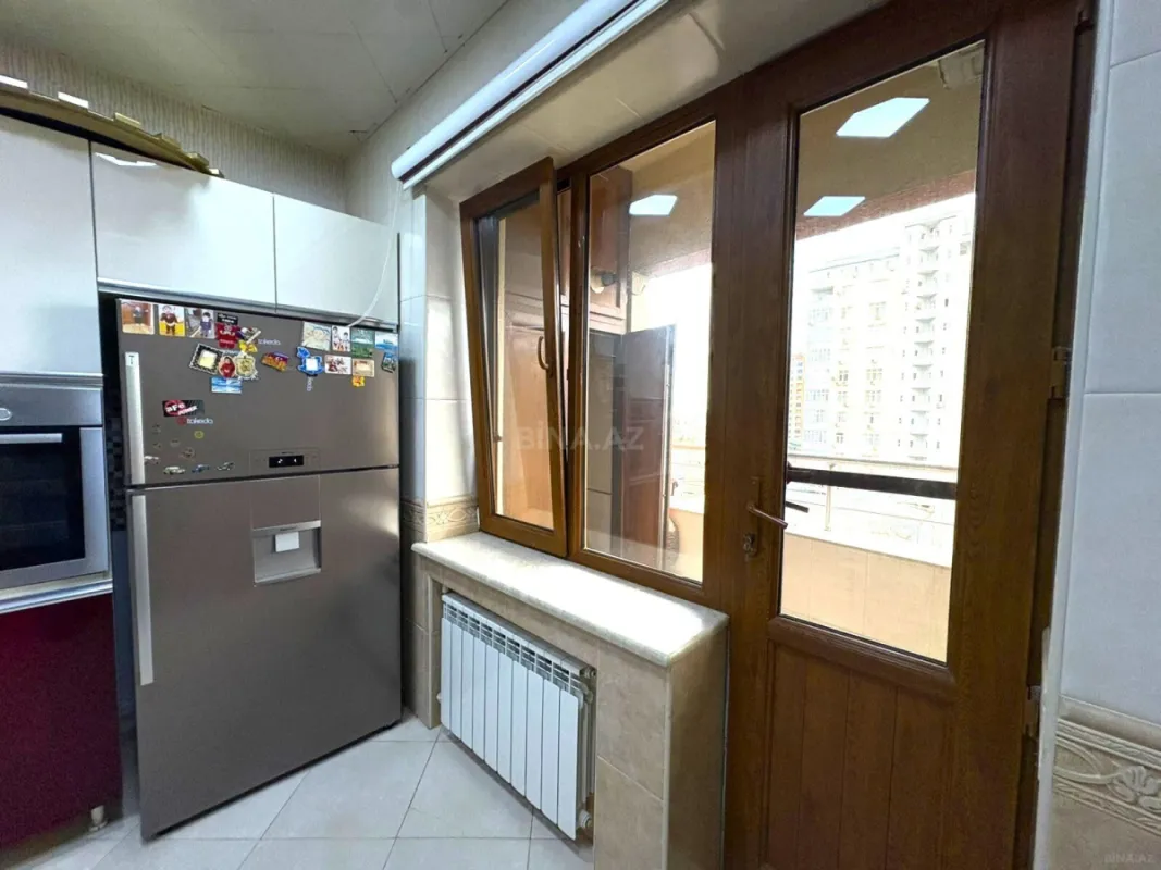 Satılır 4 otaqlı mənzil 224 m²