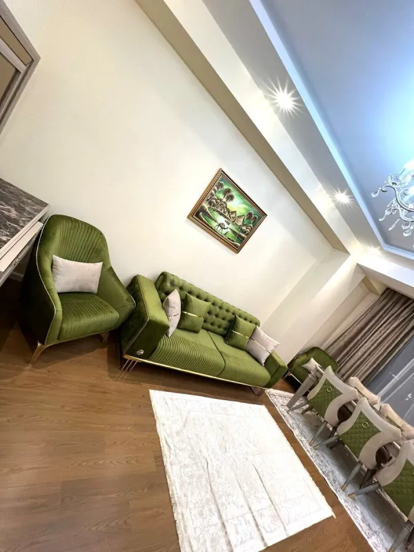 Kirayə verilir 2 otaqlı mənzil 90 m²