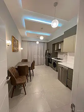 Kirayə verilir 2 otaqlı mənzil 90 m²