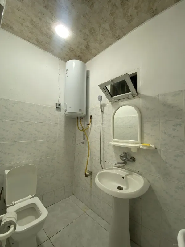 Kirayə verilir 2 otaqlı həyət evi 60 m²