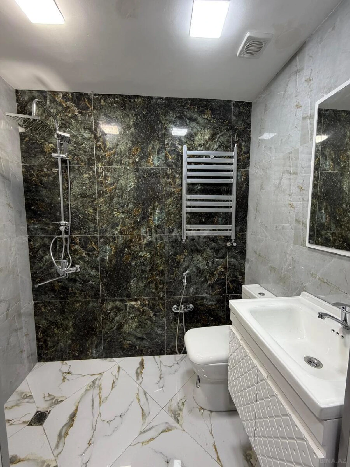 Satılır 2 otaqlı mənzil 43 m²