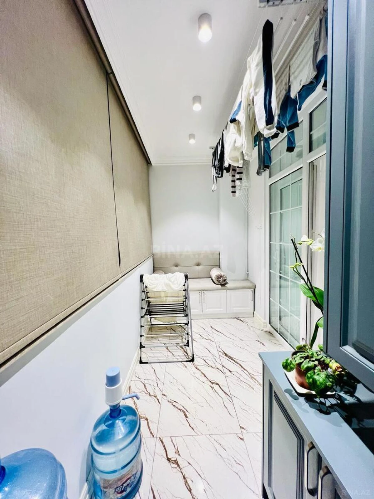 Satılır 4 otaqlı mənzil 134 m²