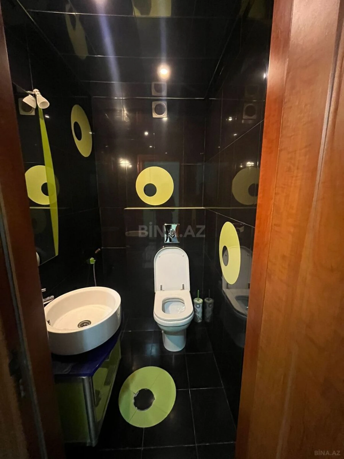 Kirayə verilir 3 otaqlı mənzil 130 m²