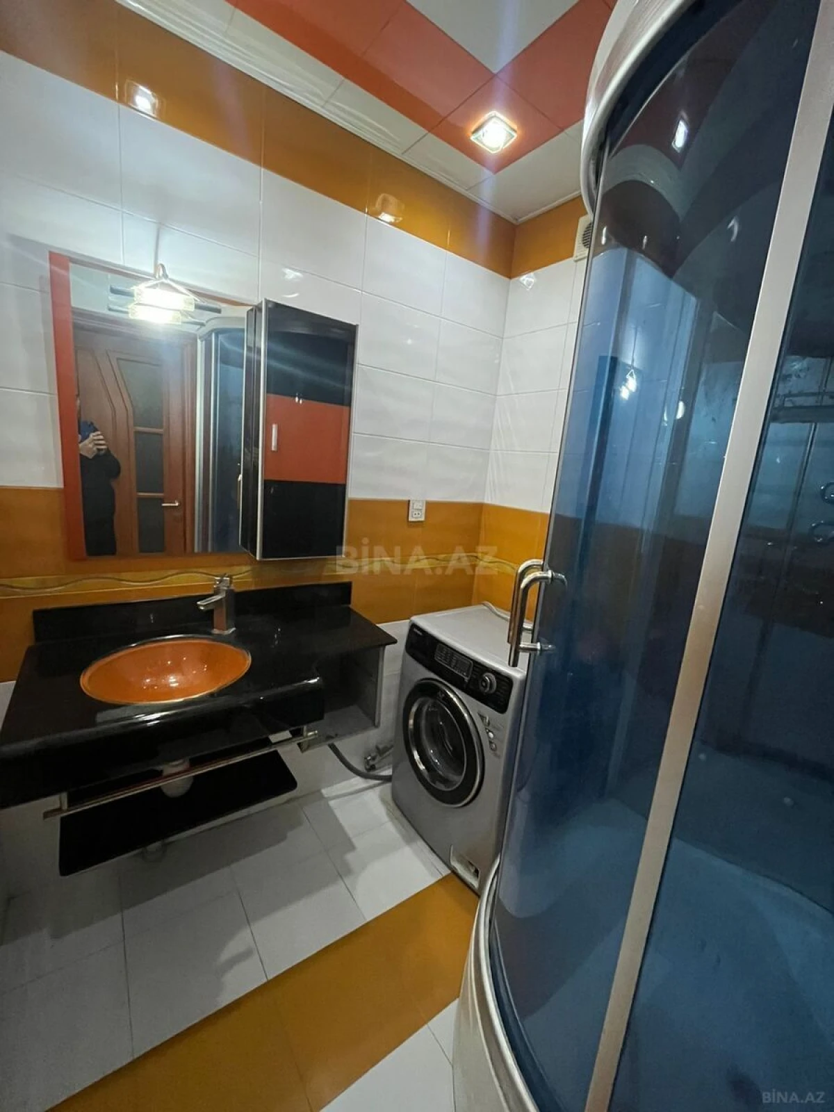 Kirayə verilir 3 otaqlı mənzil 130 m²