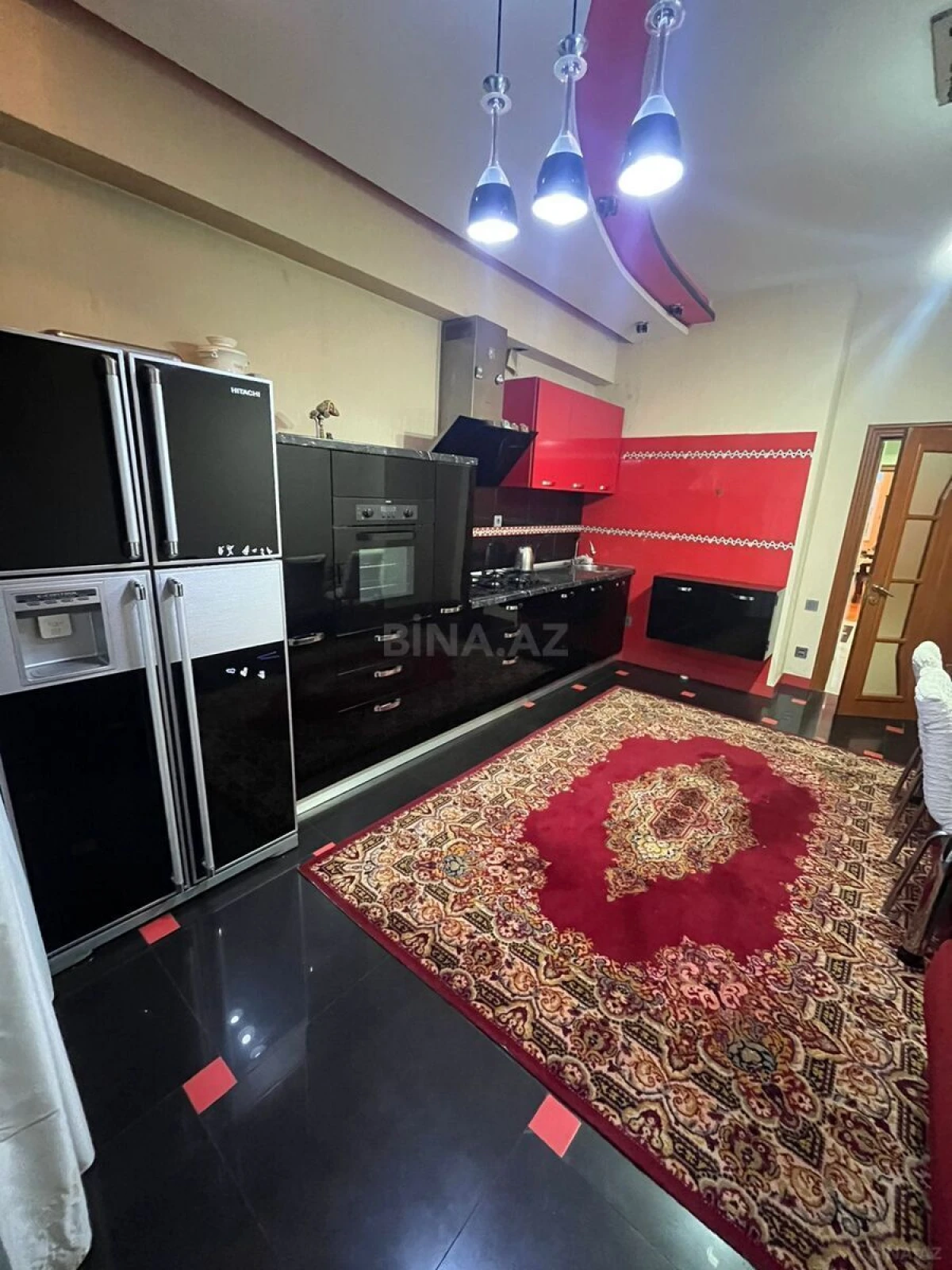 Kirayə verilir 3 otaqlı mənzil 130 m²