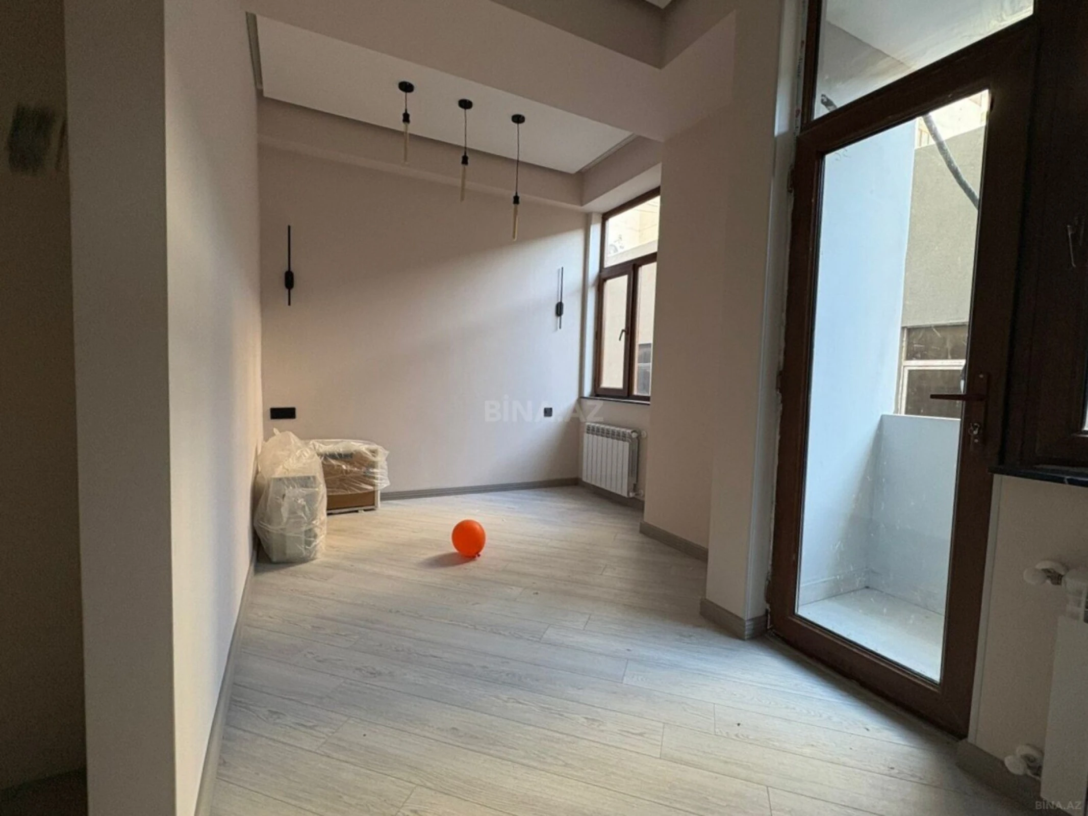 Satılır 2 otaqlı mənzil 70 m²
