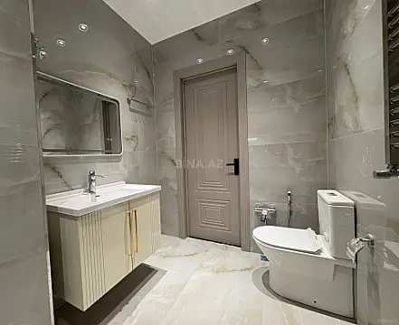 Satılır 2 otaqlı mənzil 70 m²