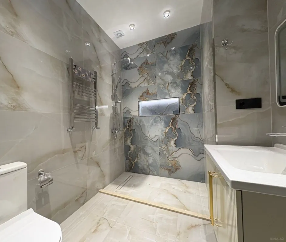 Satılır 2 otaqlı mənzil 70 m²