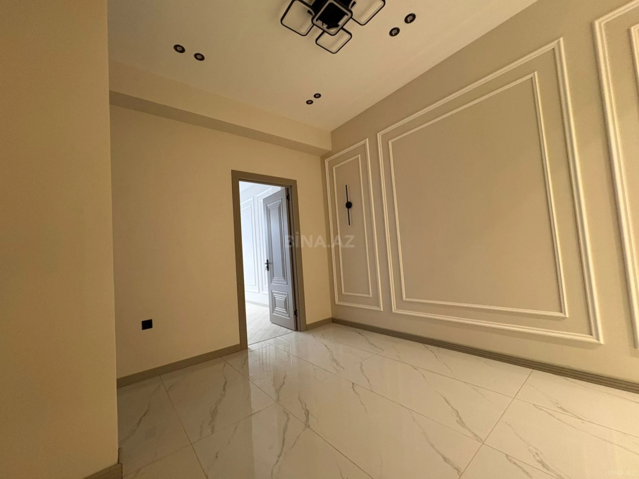 Satılır 2 otaqlı mənzil 70 m²