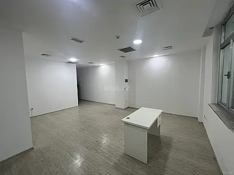 Kirayə verilir 1 otaqlı ofis 40 m²