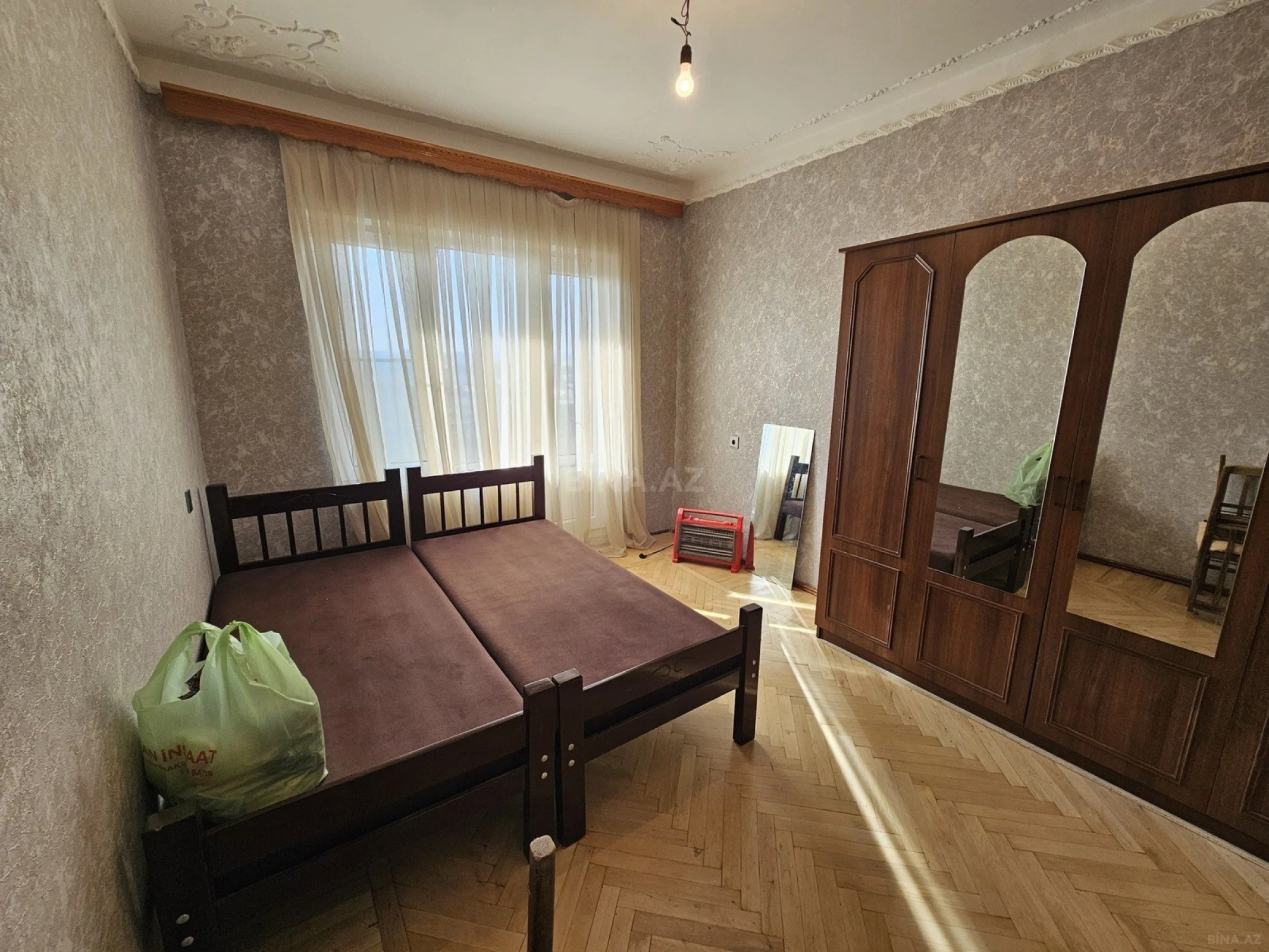 Kirayə verilir 2 otaqlı mənzil 80 m²