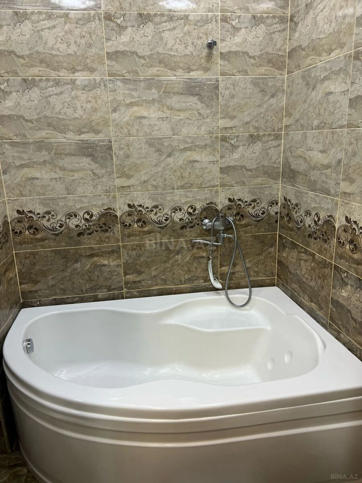 Kirayə verilir 2 otaqlı mənzil 80 m²