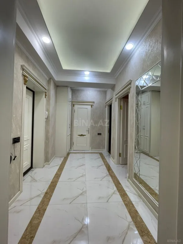 Satılır 2 otaqlı mənzil 110 m²